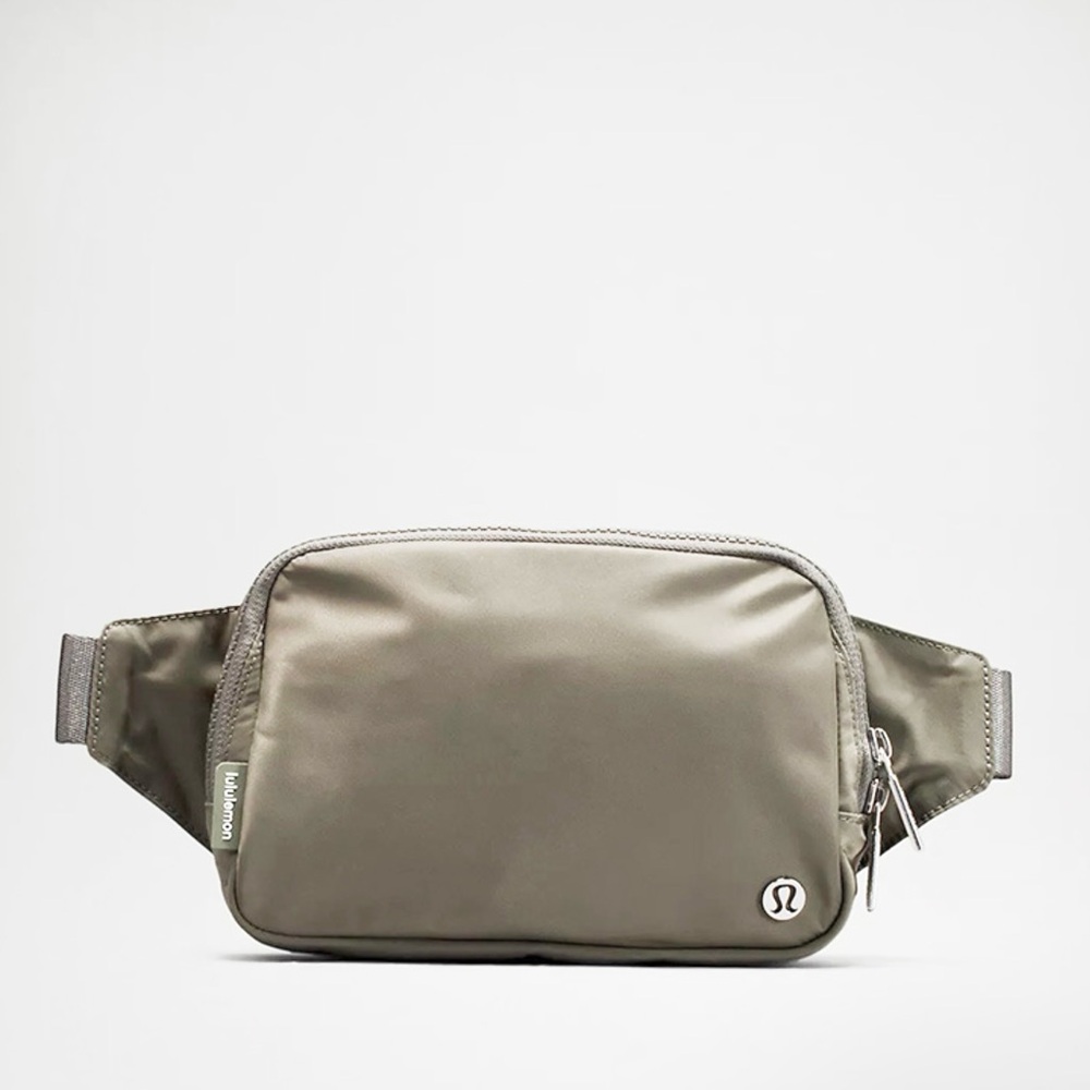 Lululemon 2L Workmark Everywhere Belt Bag